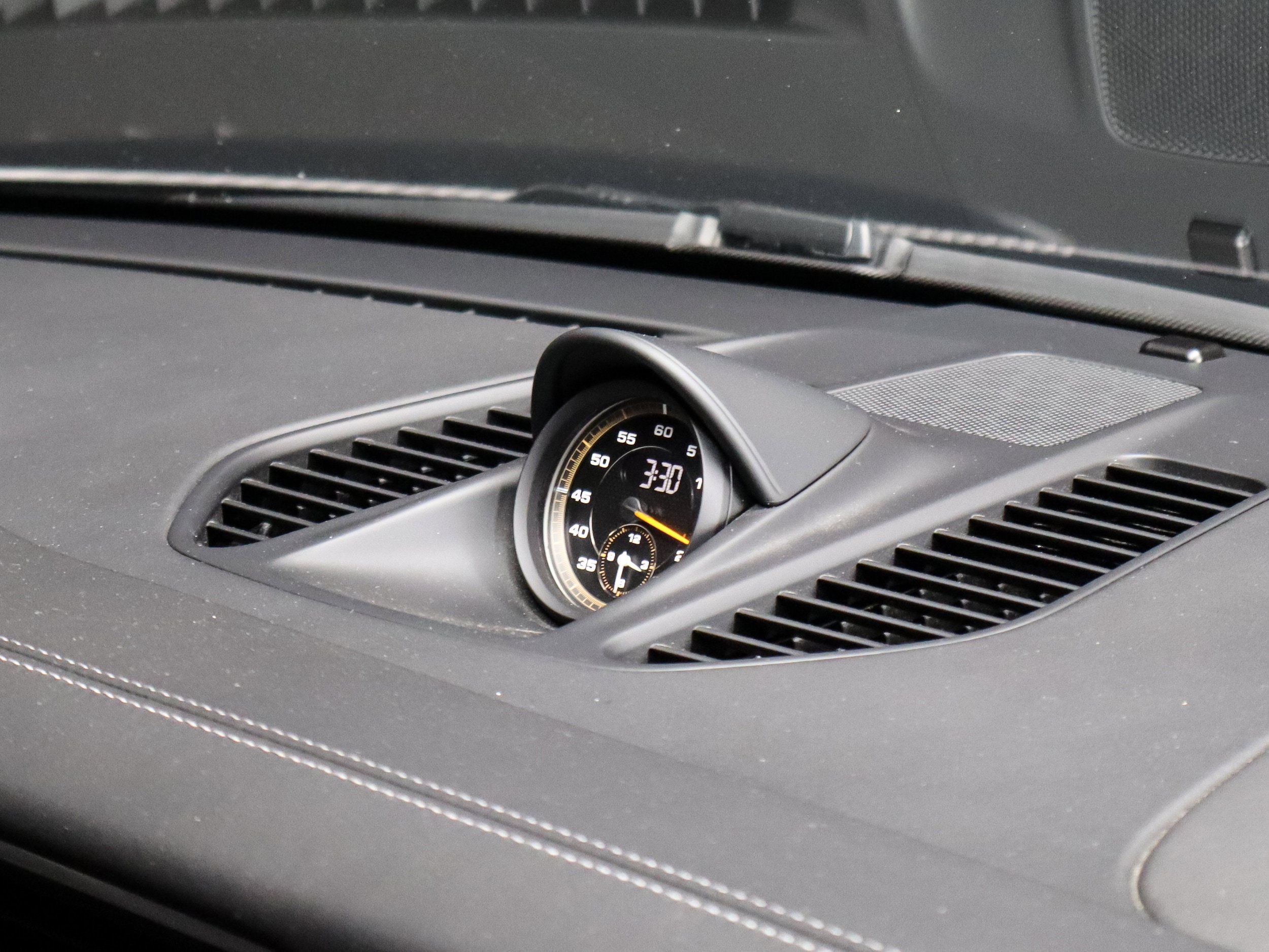 Certified 2018 Porsche 911 GT2 RS RWD image 38