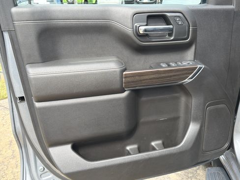 Used 2022 Chevrolet Silverado 1500 RST AWD/4WD image 10