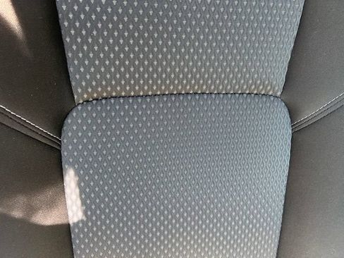 Used 2020 Mitsubishi Outlander ES FWD image 34