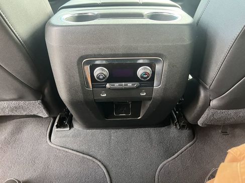 Used 2021 Chevrolet Tahoe LT image 17