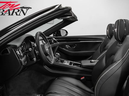 Used 2020 Bentley Continental GT AWD/4WD image 32