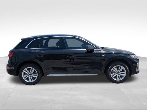 Used 2023 Audi Q5 2.0T Premium w/ Convenience Package AWD/4WD image 3