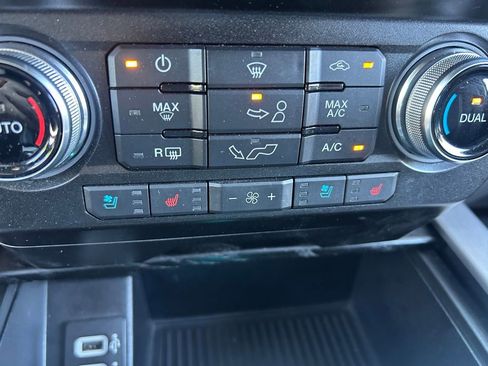 Used 2020 Ford F150 Platinum w/ Equipment Group 701A Luxury AWD/4WD image 43