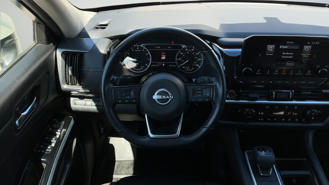 Used 2022 Nissan Pathfinder SL FWD image 10