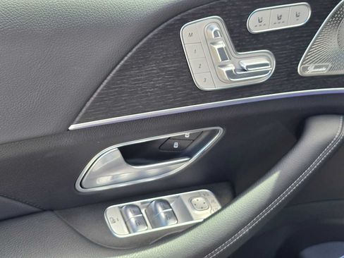 Used 2026 Mercedes-Benz GLS 450 4MATIC image 26
