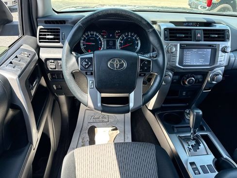 Used 2016 Toyota 4Runner SR5 AWD/4WD image 14