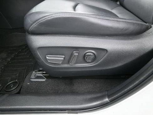 Used 2022 Toyota RAV4 XLE Premium AWD/4WD image 12