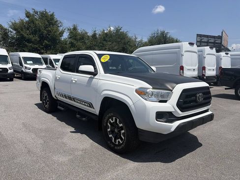 Used 2020 Toyota Tacoma SR w/ SR Convenience Package RWD image 9
