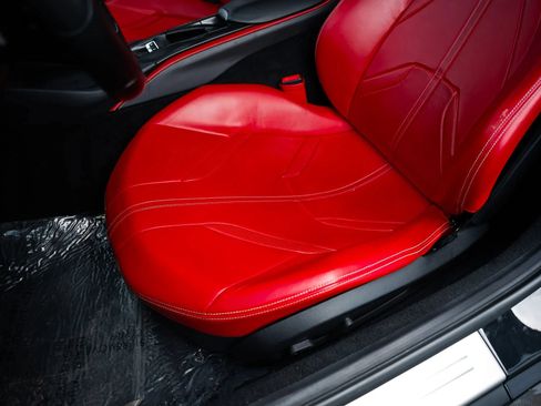 Used 2019 Ferrari 812 Superfast RWD image 16