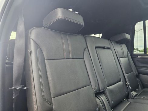 Used 2021 Chevrolet Suburban RST w/ Luxury Package AWD/4WD image 13