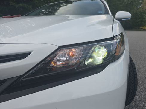 Used 2023 Toyota Camry SE FWD image 29