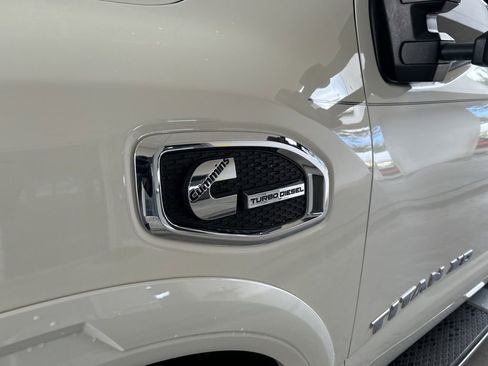 Used 2019 Nissan Titan PRO-4X w/ Pro-4x Convenience Package image 14