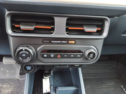 Used 2025 Ford Maverick Lariat w/ 4K Tow Package AWD/4WD image 19