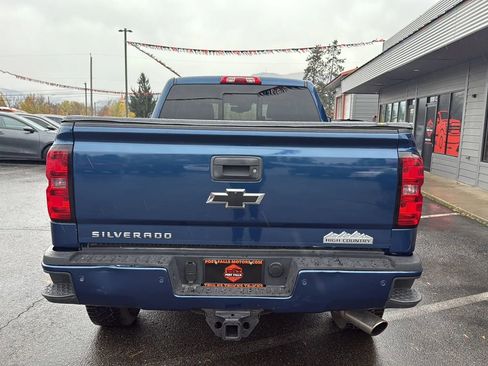 Used 2015 Chevrolet Silverado 2500 High Country image 2