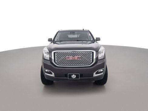 Used 2015 GMC Yukon Denali w/ Touring Package image 2