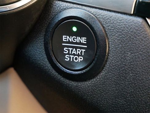 Certified 2022 Ford Escape Titanium image 20