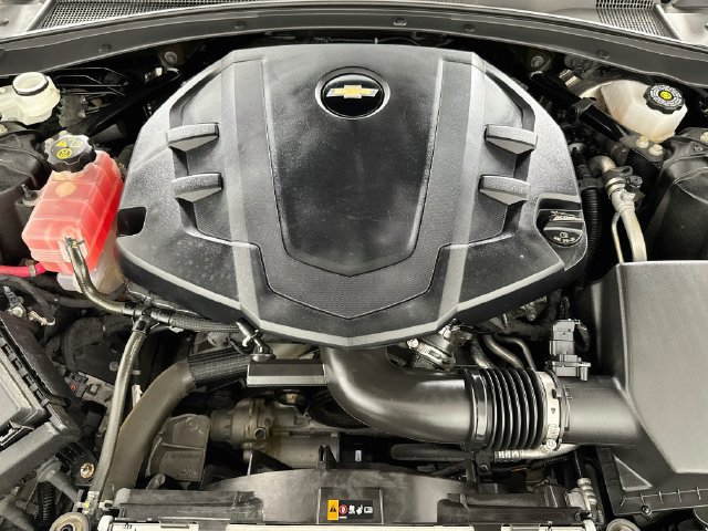 Used 2024 Chevrolet Camaro LT RWD image 32