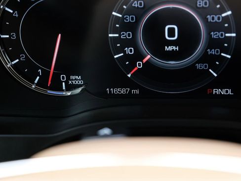 Used 2019 Cadillac Escalade Platinum AWD/4WD image 17