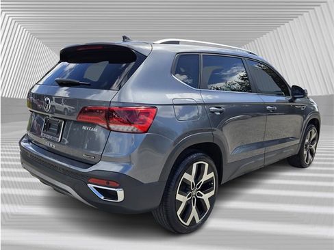 Used 2022 Volkswagen Taos SEL image 7