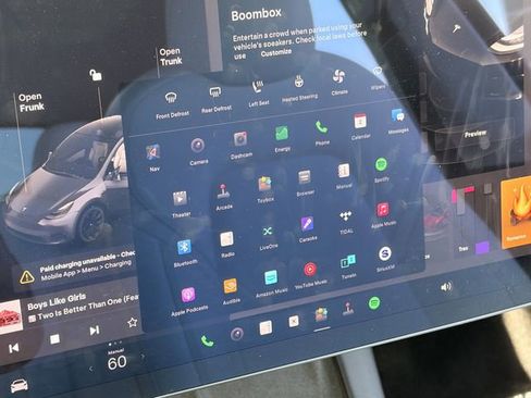 Used 2021 Tesla Model Y Long Range image 13