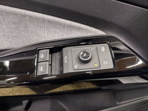 New 2026 Volkswagen ID.4 Pro image 17