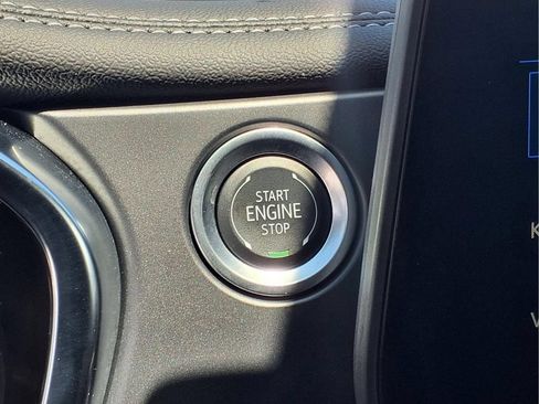 Used 2025 Chevrolet Blazer LT FWD image 14