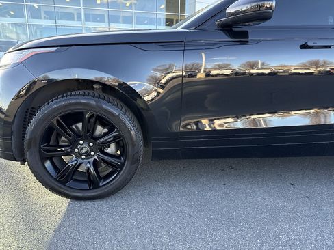 Used 2023 Land Rover Range Rover Velar R-Dynamic S image 9