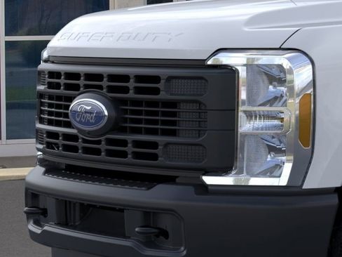 New 2026 Ford F250 XL AWD/4WD image 18