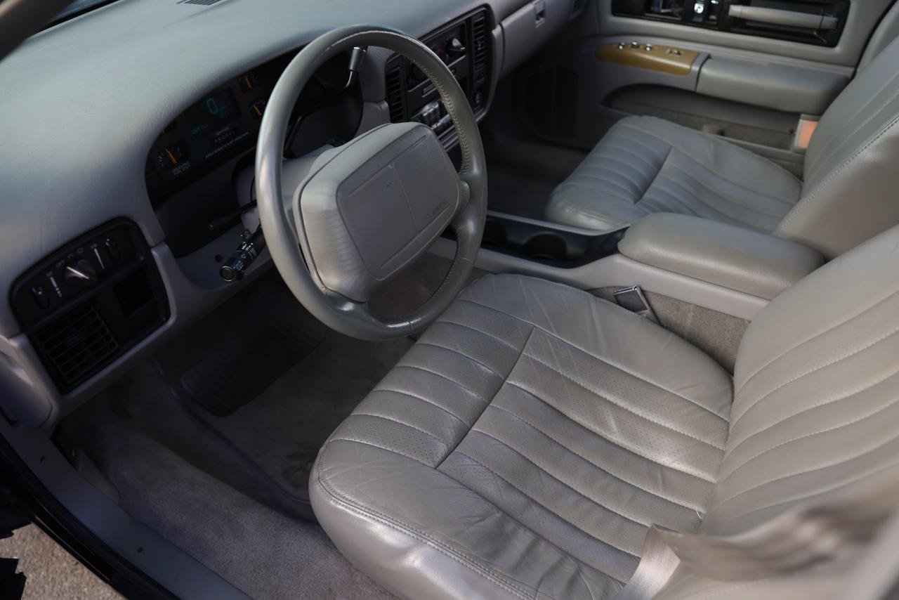 Used 1995 Chevrolet Caprice SS RWD image 4