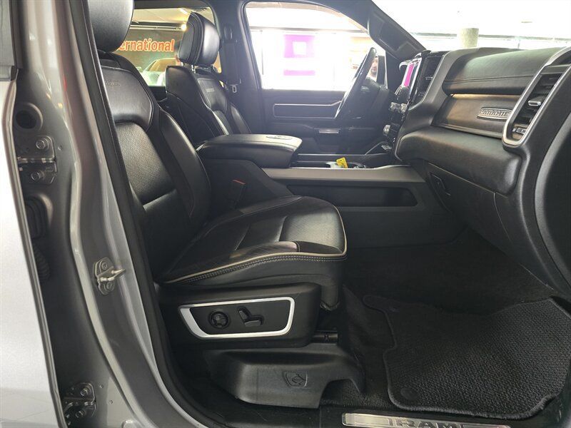Used 2020 RAM 1500 Laramie w/ Sport Appearance Package AWD/4WD image 15