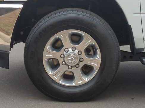 Used 2024 RAM 2500 Big Horn image 19