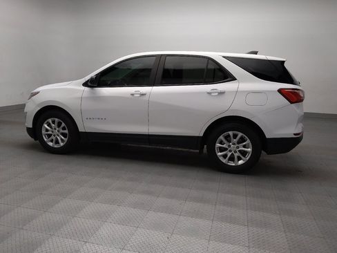 Used 2021 Chevrolet Equinox LS w/ LS Convenience Package image 3