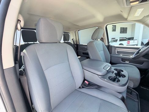 Used 2019 RAM 1500 Classic SLT AWD/4WD image 25