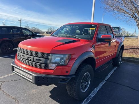 Used 2010 Ford F150 Raptor image 12
