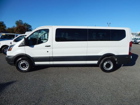 Used 2016 Ford Transit 350 XL image 5