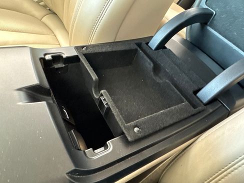 Used 2019 Lincoln Nautilus Select AWD/4WD image 32