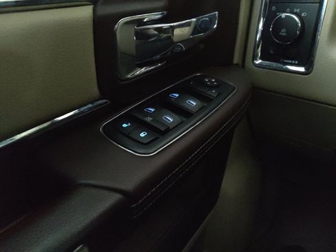 Used 2015 RAM 1500 Laramie w/ Convenience Group AWD/4WD image 25