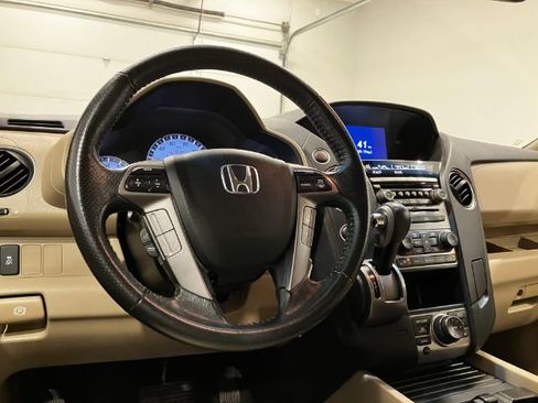 Used 2015 Honda Pilot Touring image 25