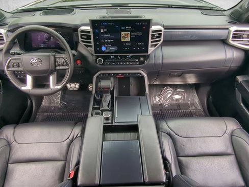 Used 2025 Toyota Tundra Platinum w/ TRD Off-Road Package AWD/4WD image 18