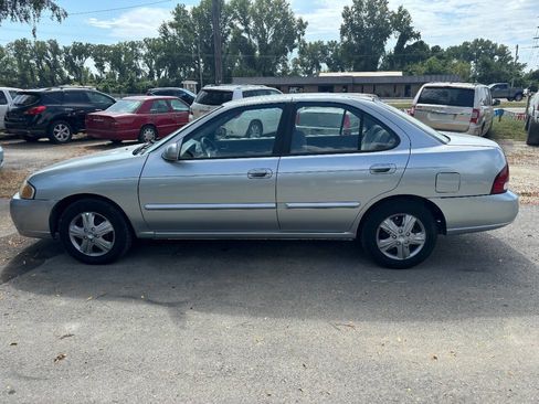 Used 2002 Nissan Sentra GXE image 2