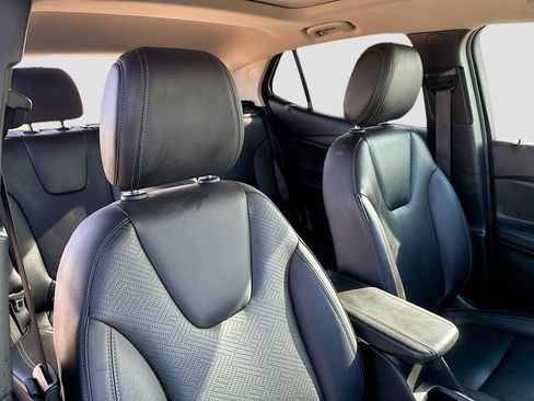 Used 2023 Buick Encore GX Essence w/ Experience Buick Package image 23