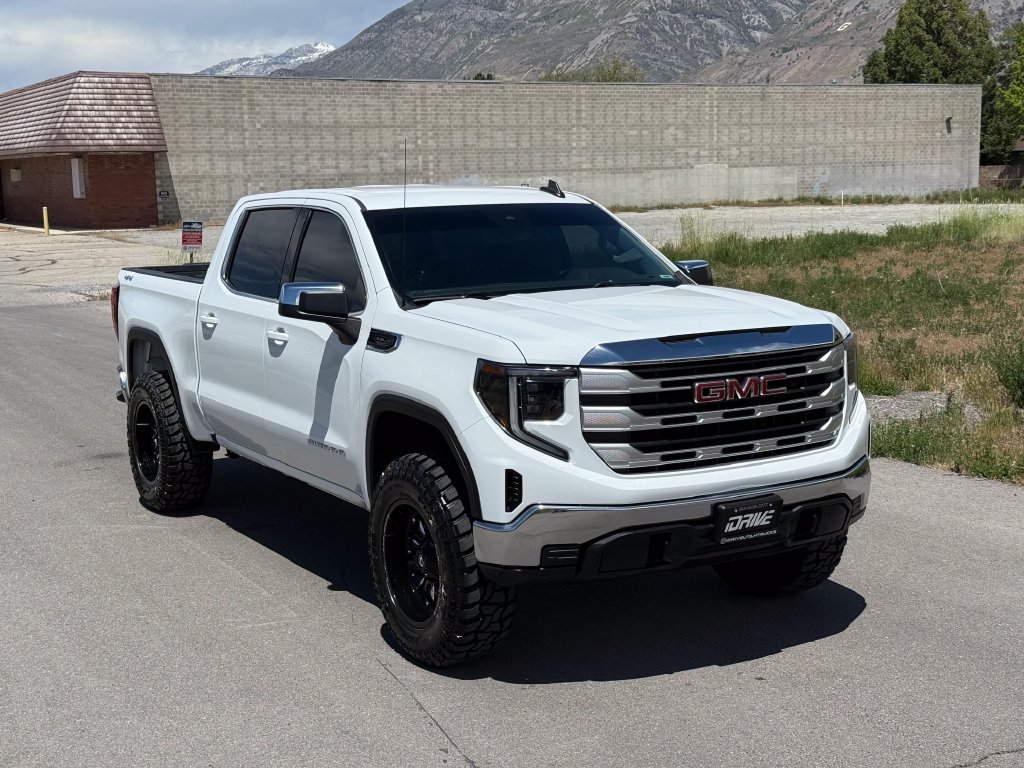 Used 2023 GMC Sierra 1500 SLE AWD/4WD image 2