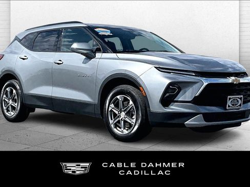 Used 2025 Chevrolet Blazer LT w/ Convenience Package image 1