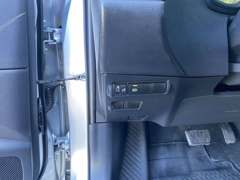 Used 2023 Toyota Corolla Cross LE w/ Moonroof Package AWD/4WD image 14