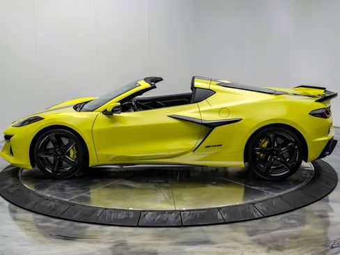 Used 2024 Chevrolet Corvette Z06 w/ Stealth Interior Trim Package image 9