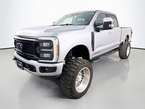 Used 2023 Ford F250 Lariat w/ Lariat Ultimate Package image 3