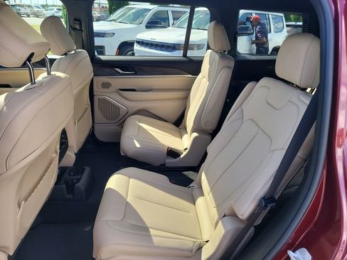 New 2026 Jeep Grand Cherokee L Limited AWD/4WD image 14