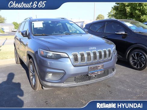 Used 2021 Jeep Cherokee Latitude Plus FWD image 3
