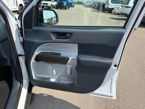 New 2025 Ford Maverick XLT image 17