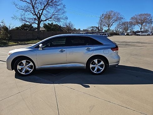 Used 2015 Toyota Venza XLE image 5